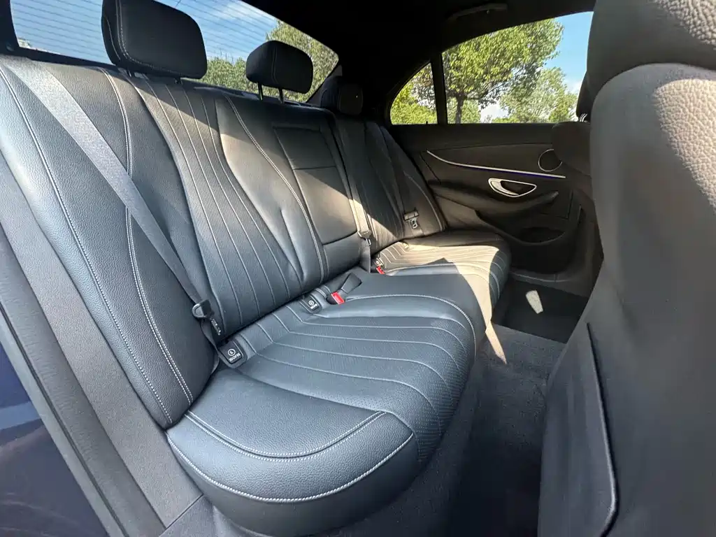 Mercedes-Benz E-Class (Import) — миниатюра 9