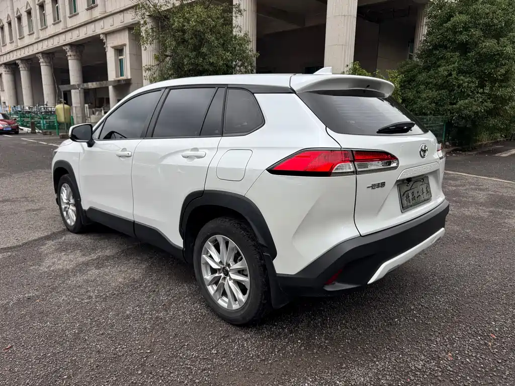 Toyota Corolla Cross — миниатюра 9