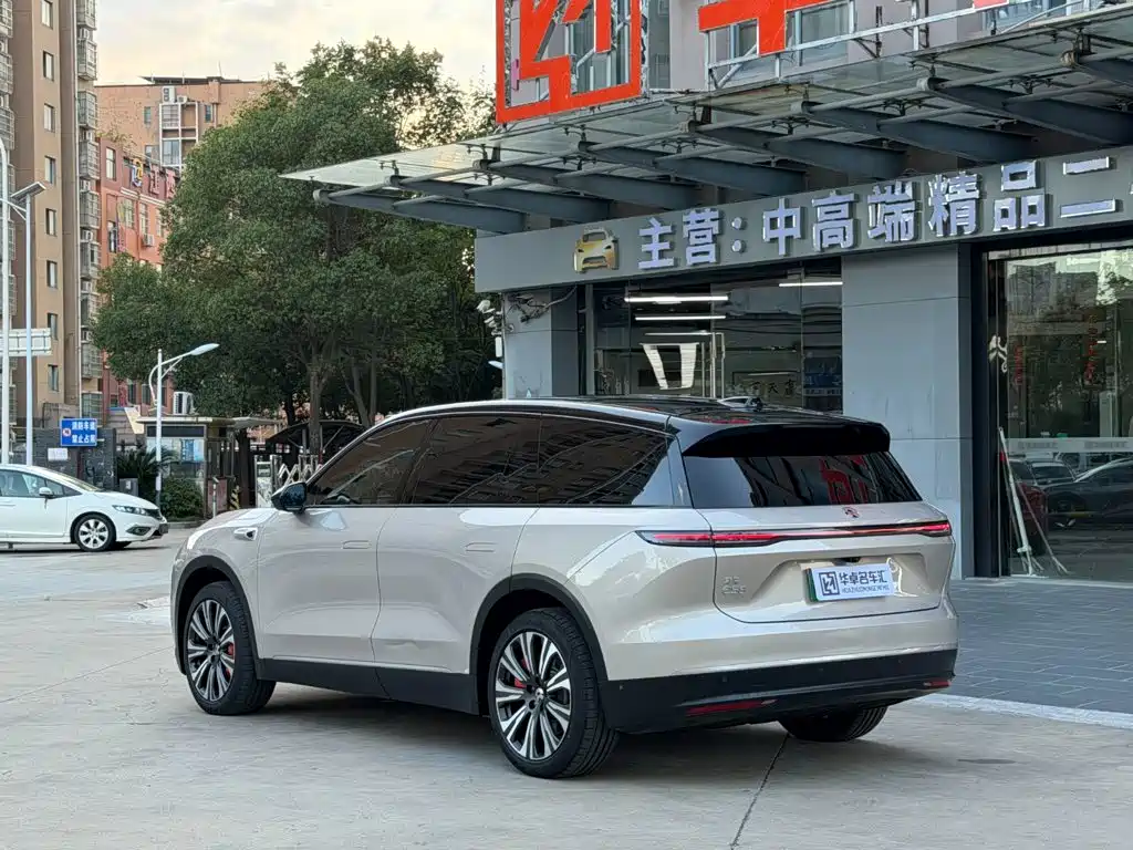 NIO ES8 — миниатюра 4