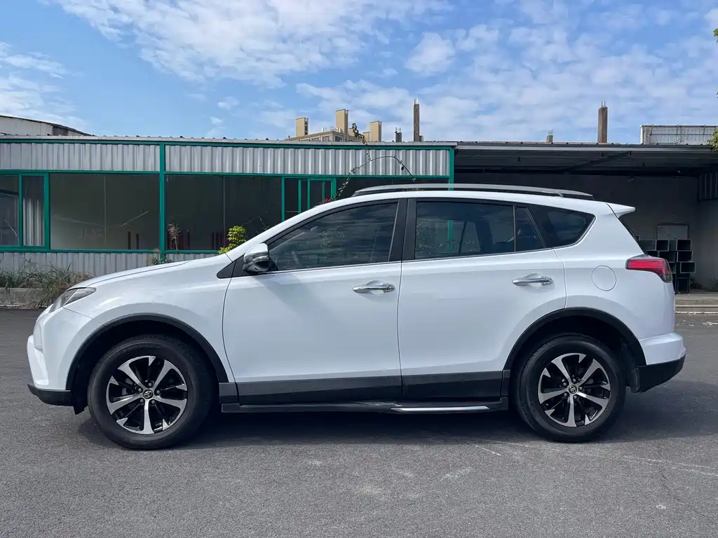 TOYOTA RAV4 RONGFANG