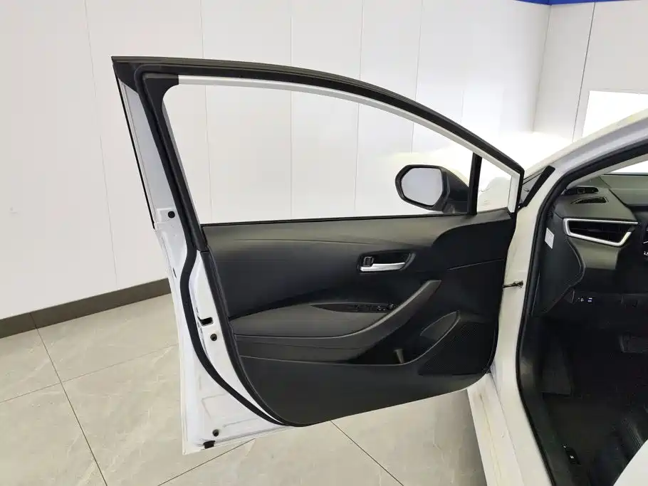 Toyota Corolla — миниатюра 7