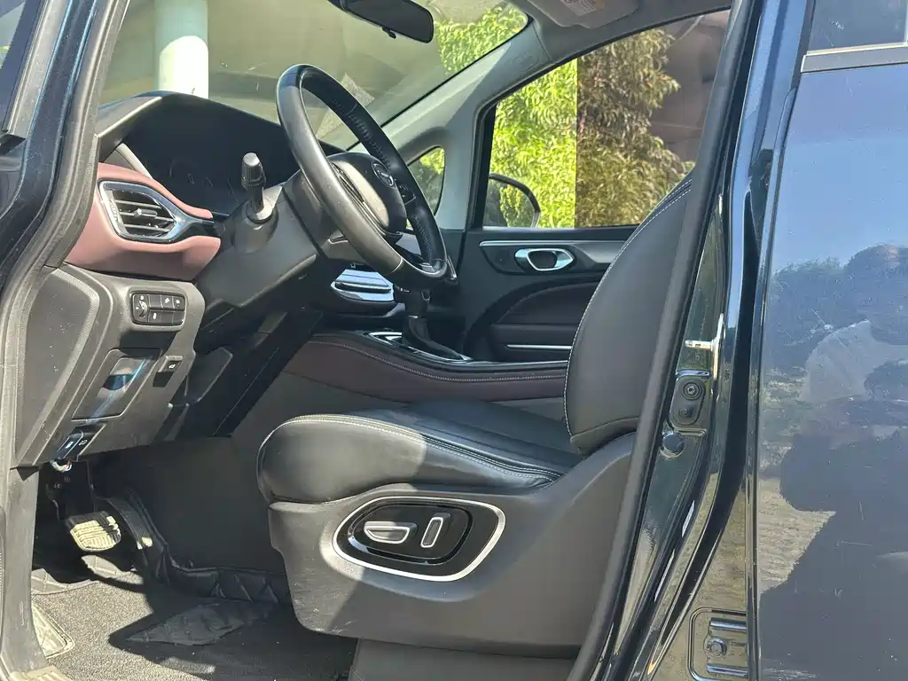 GAC Motor Trumpchi M6 — миниатюра 14