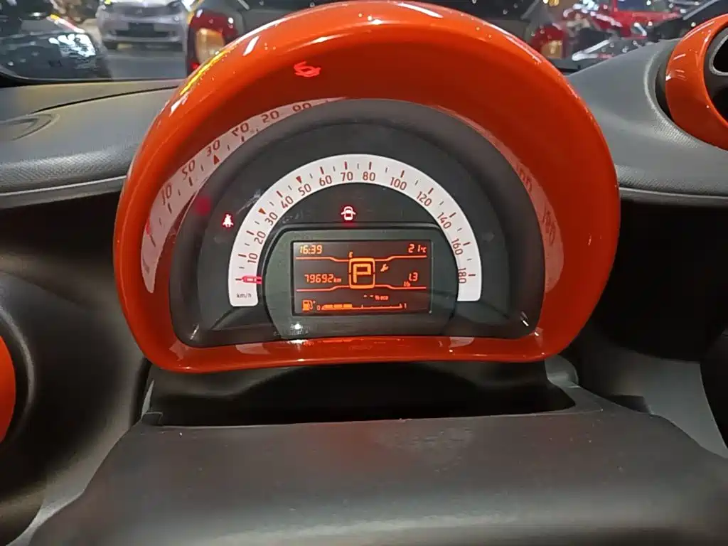 smart Smart Fortwo — миниатюра 12
