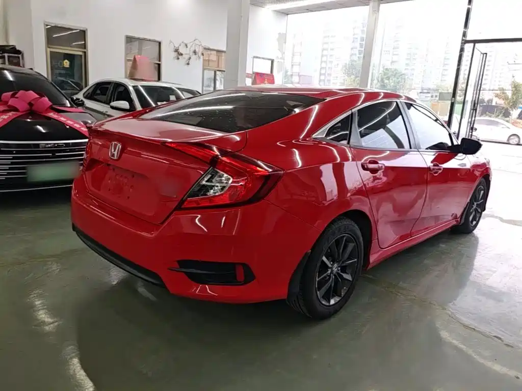 Honda Civic — миниатюра 7