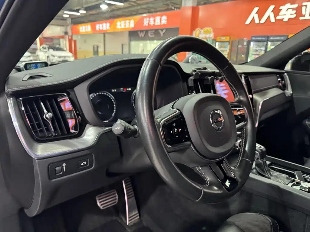 Volvo XC60 — миниатюра 14