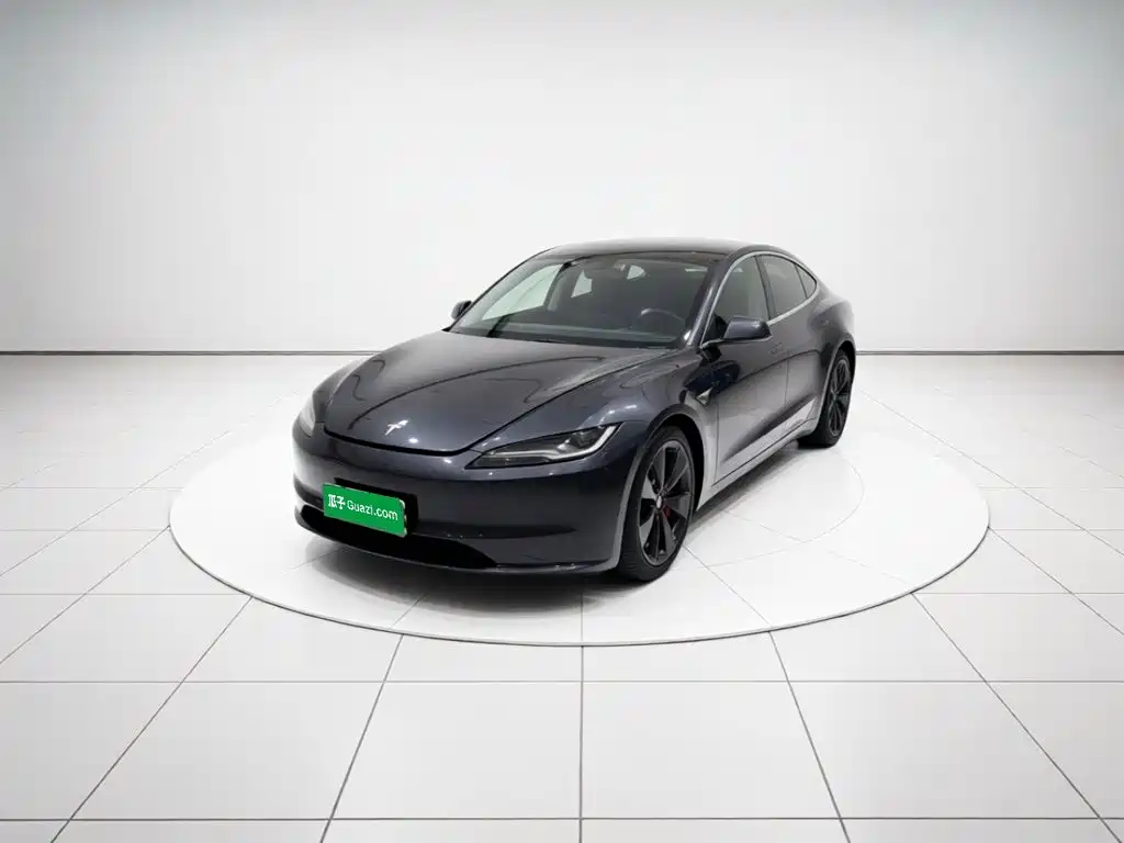 Tesla Model 3 — миниатюра 2