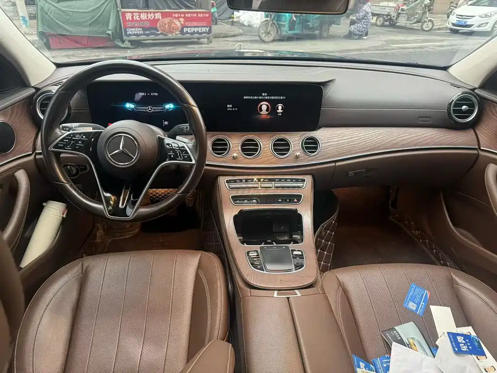 MERCEDES-BENZ E CLASS