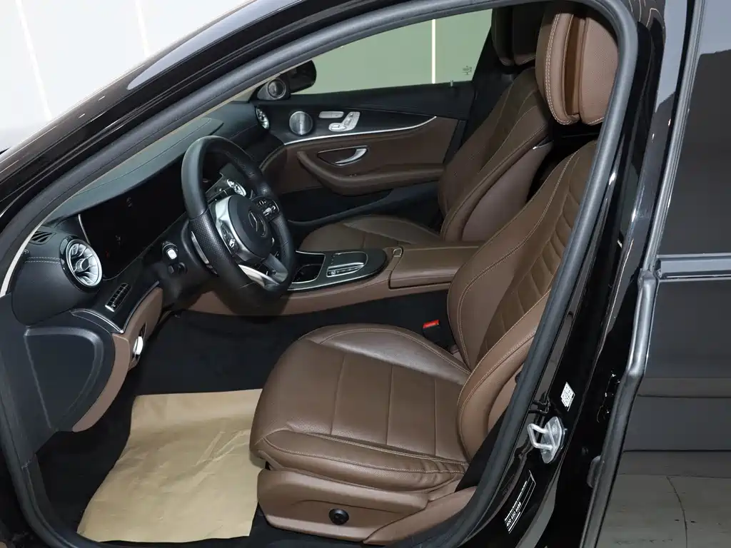 Mercedes-Benz E-Class — миниатюра 25