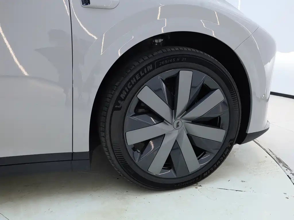Li Auto Li i8 — миниатюра 36