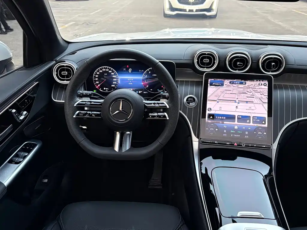 Mercedes-Benz GLC — миниатюра 8