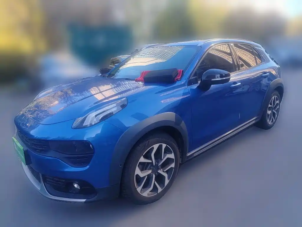 Lynk & Co 02
