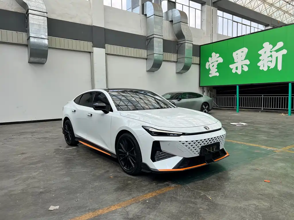 Changan UNI-V — миниатюра 3
