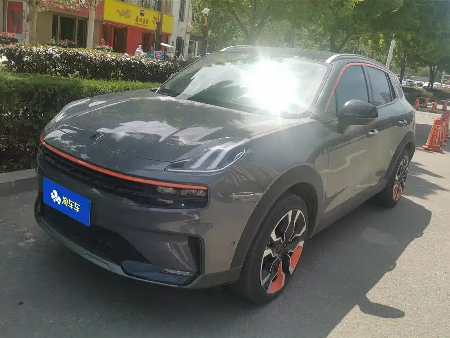 Купить Lynk & Co 06