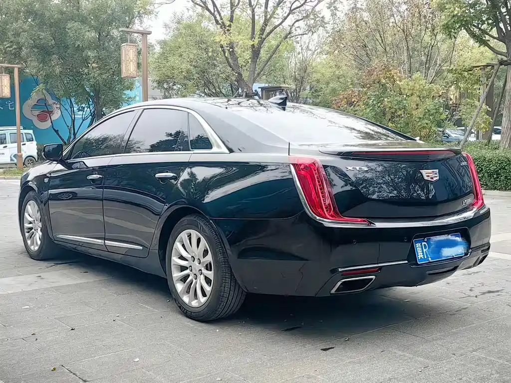 Cadillac XTS — миниатюра 5