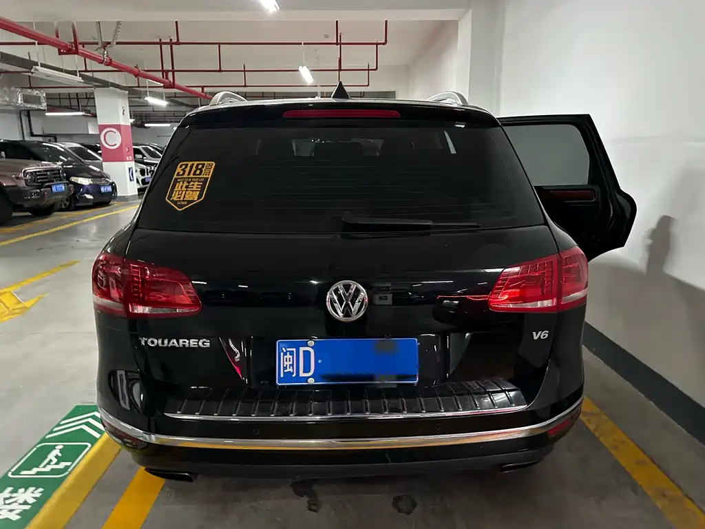 VOLKSWAGEN TOUAREG