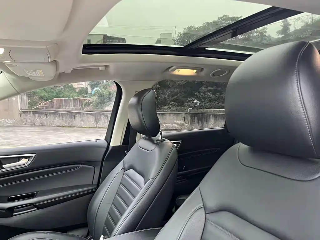 Ford Edge — миниатюра 5