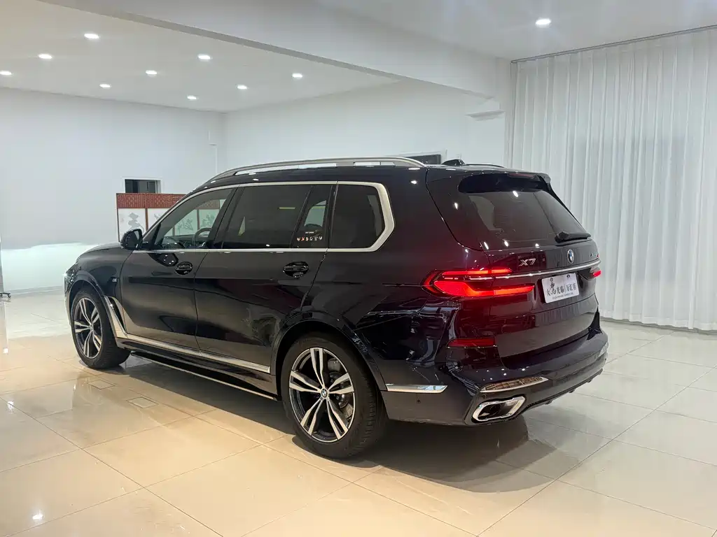 BMW X7 2023 xDrive40i Premium M Sport