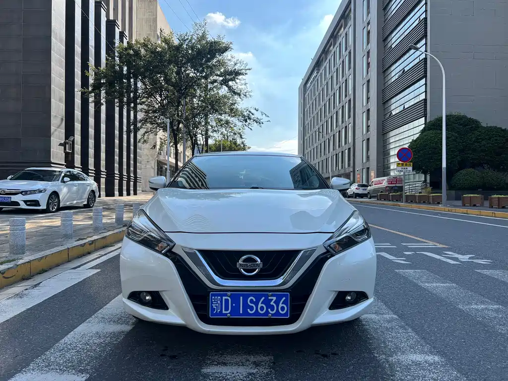 Nissan Bluebird — миниатюра 2