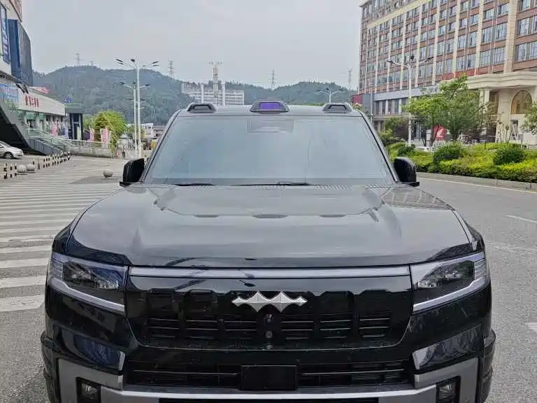 Fang Cheng Bao Leopard 8 2025