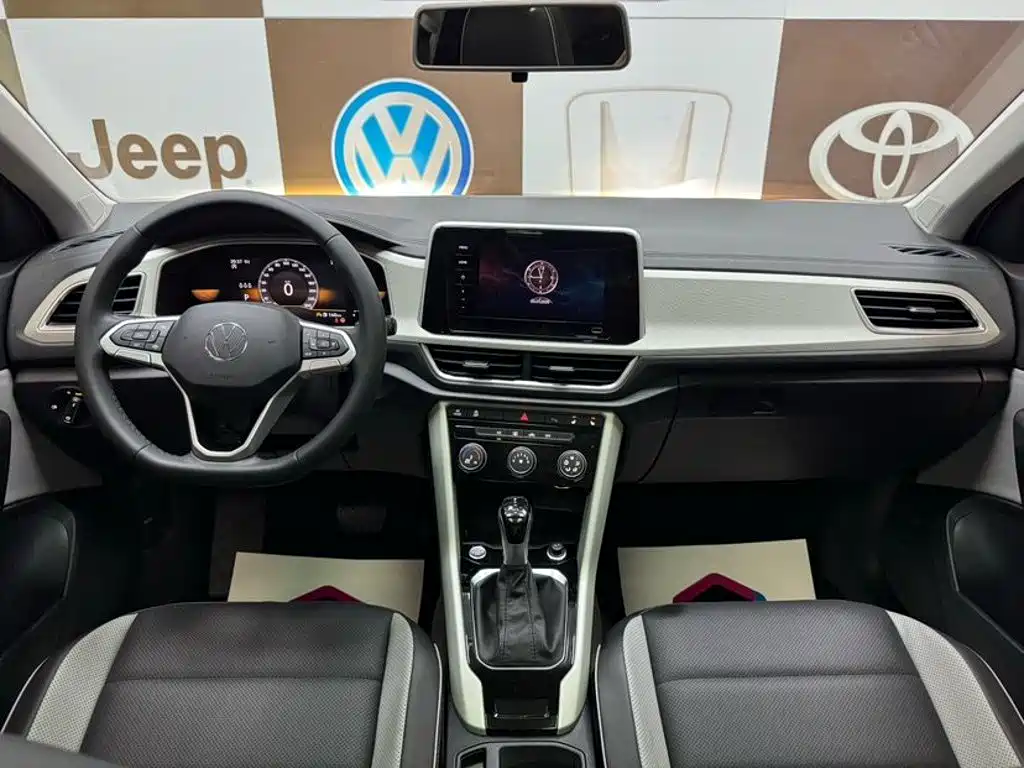 Volkswagen T-Roc — миниатюра 9