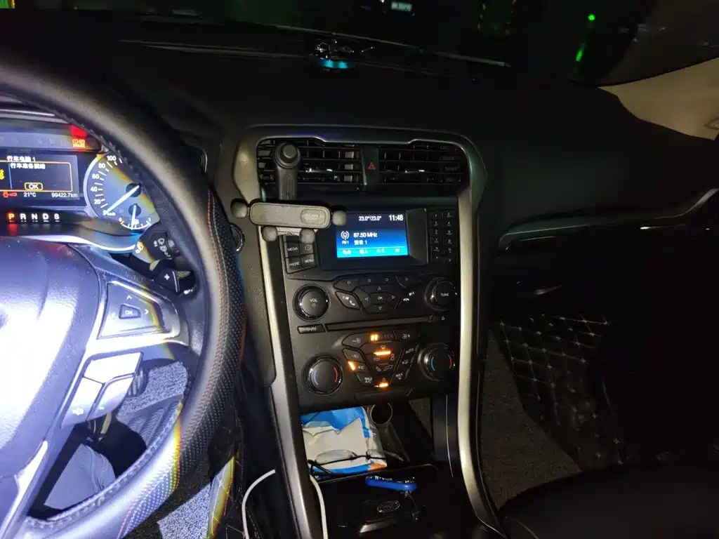 Ford Mondeo — миниатюра 9