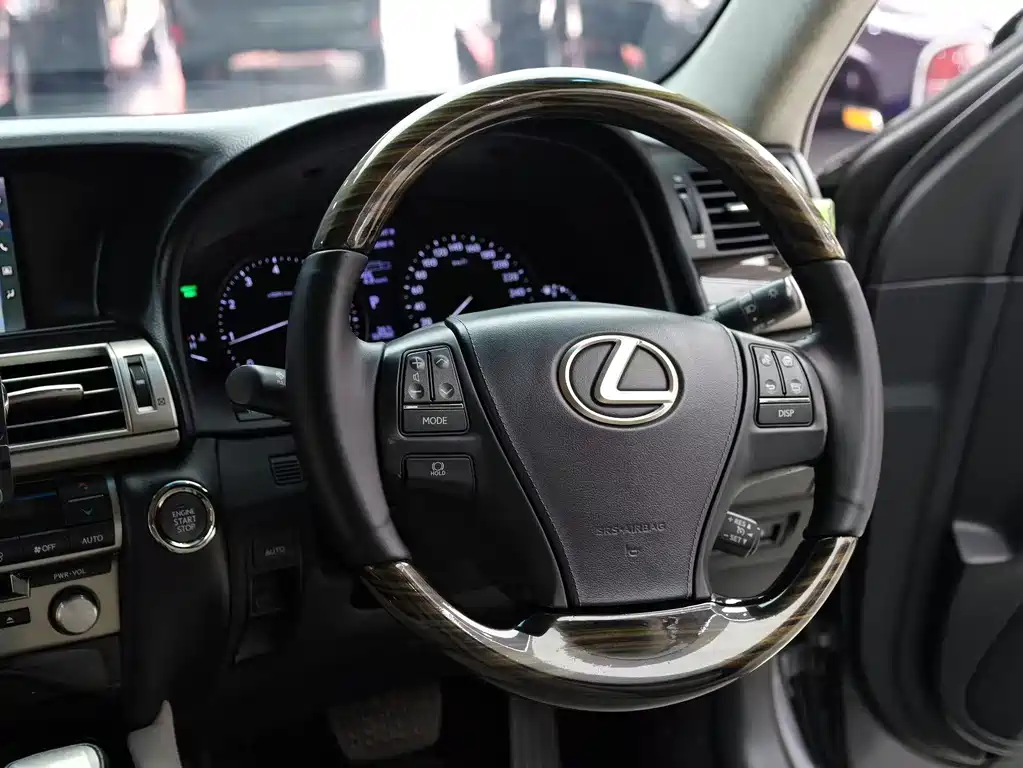 Lexus LS 2016 460L Luxury