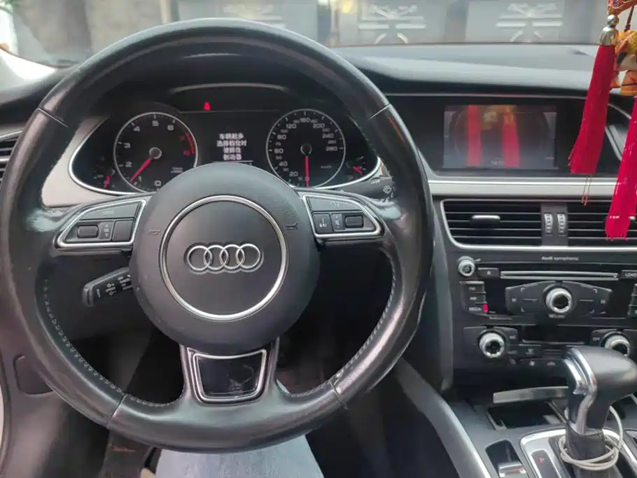 Audi A4L — миниатюра 12