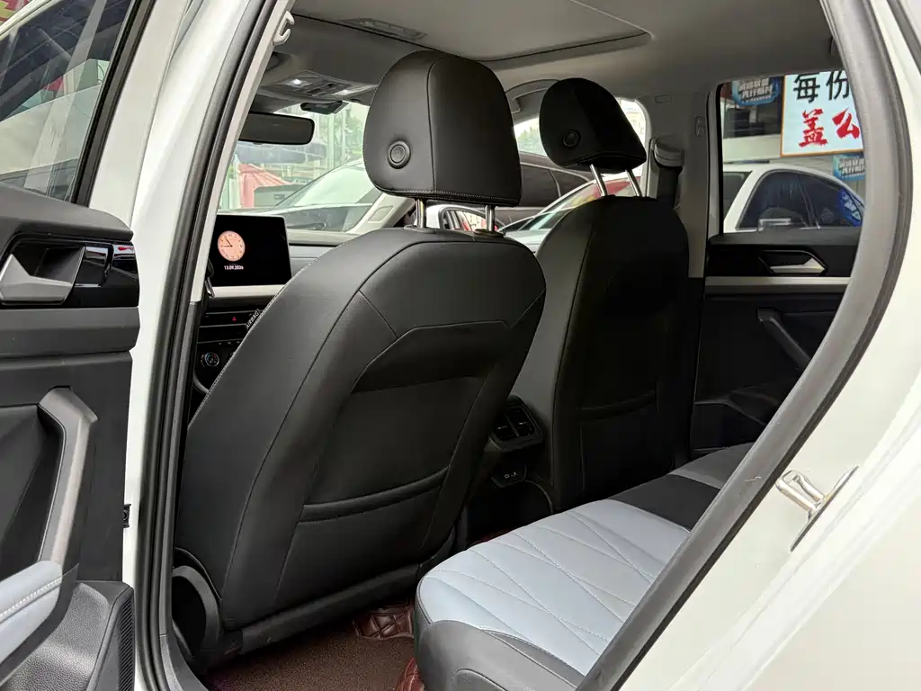 Volkswagen Lavida — миниатюра 6