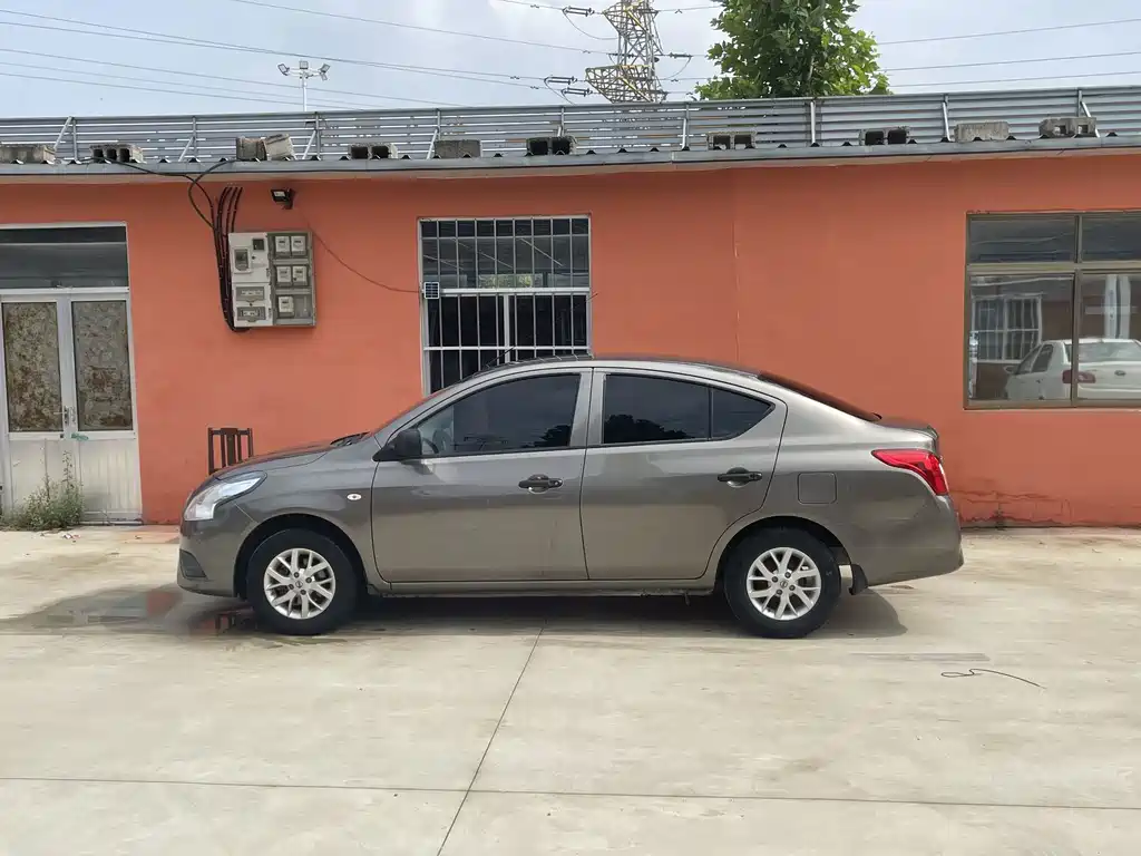 Nissan Sunny 1.5XE CVT Comfort Edition, фото 3
