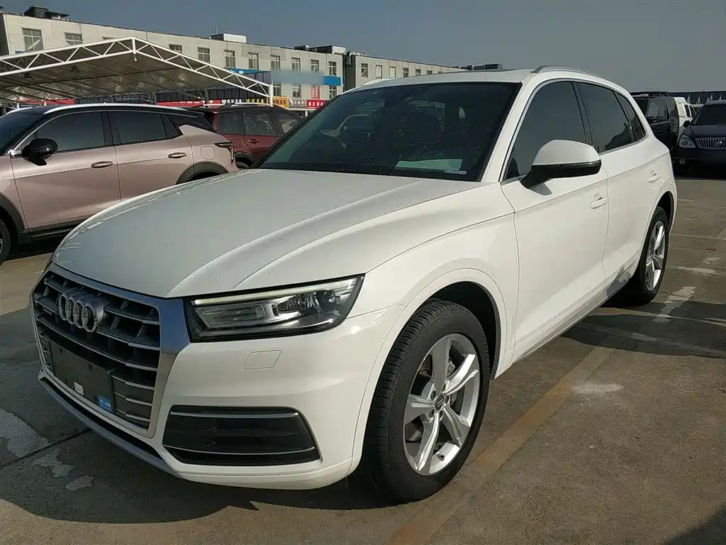 Audi Q5L 2020