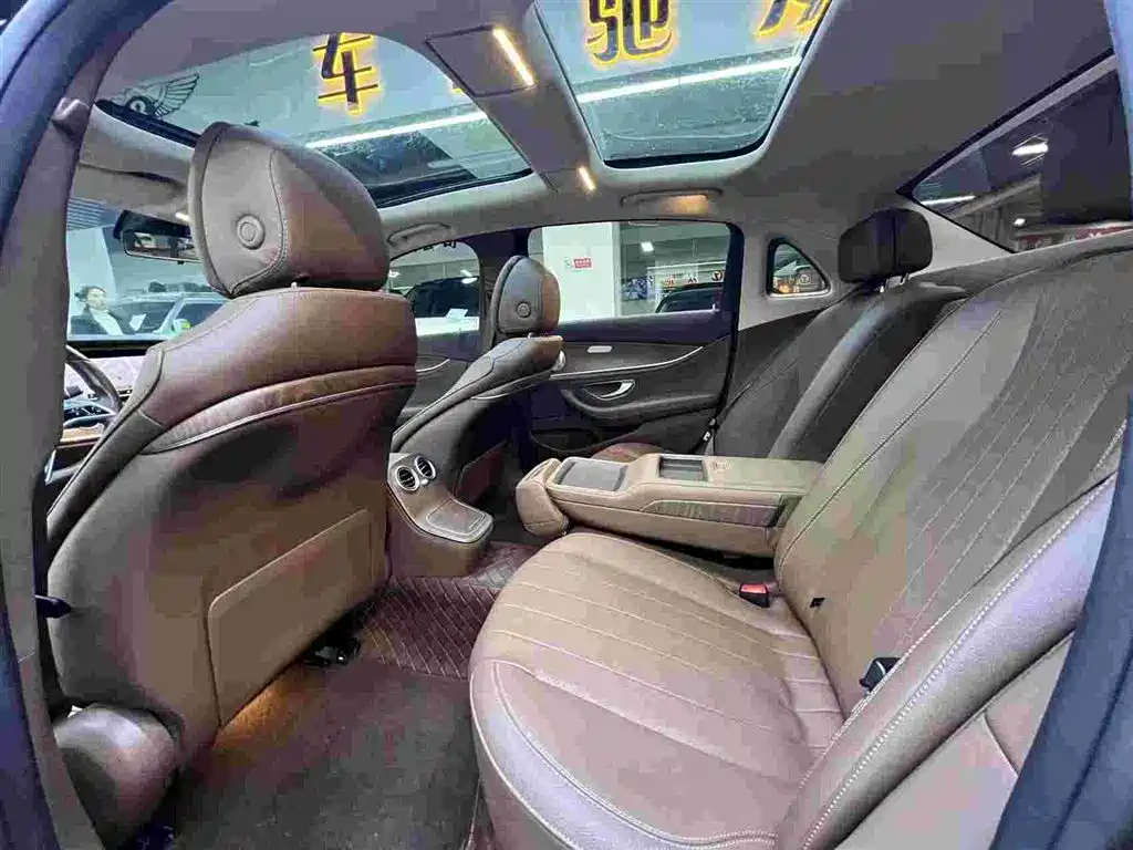 MERCEDES-BENZ E CLASS