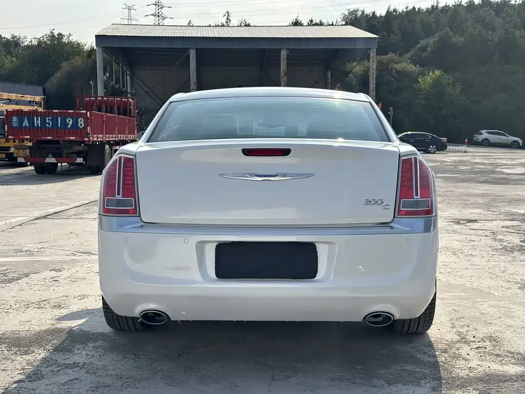 Chrysler 300C — миниатюра 8