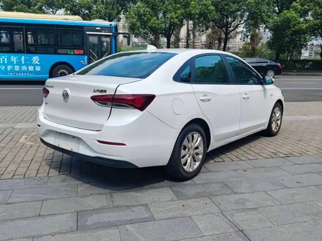 Buick Excelle — миниатюра 7