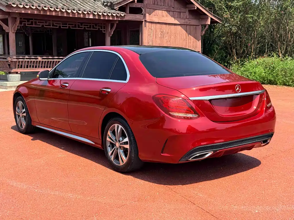 Mercedes-Benz C-Class — миниатюра 7