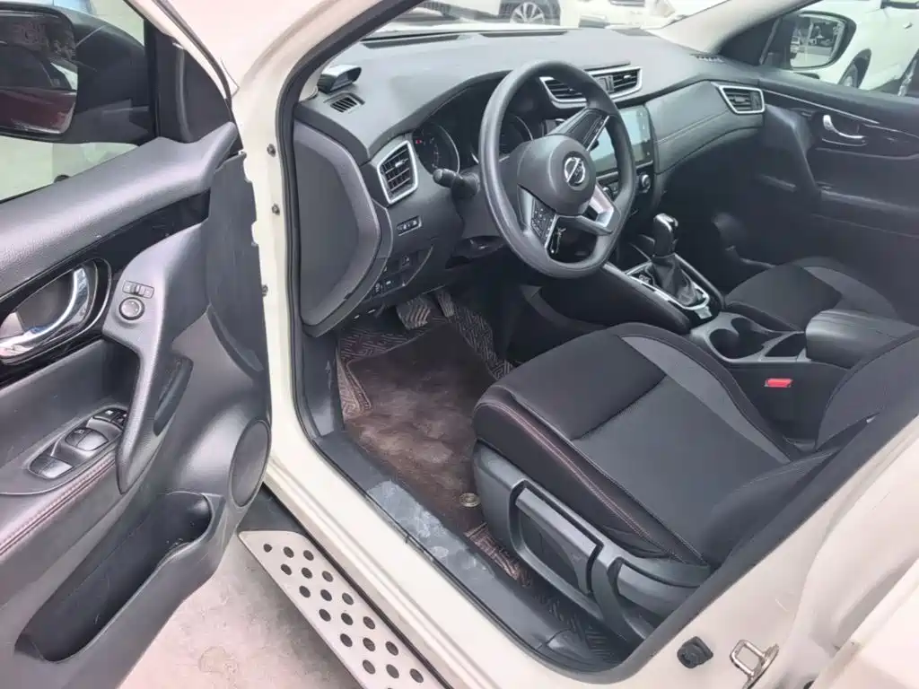 Nissan Qashqai — миниатюра 16