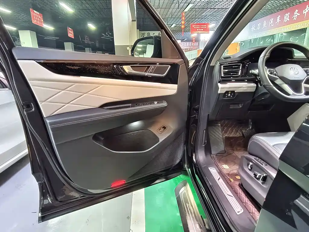 Volkswagen Teramont — миниатюра 10