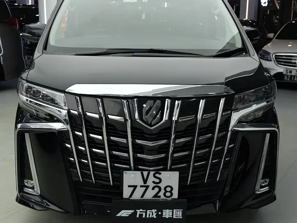Toyota Alphard 2018 3.5L Luxury