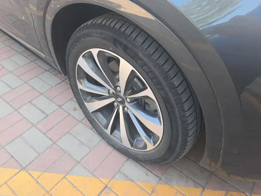 Li Auto Li ONE — миниатюра 6