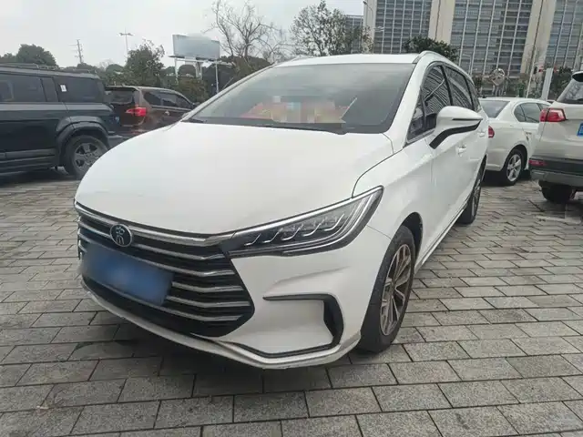 BYD SONG MAX