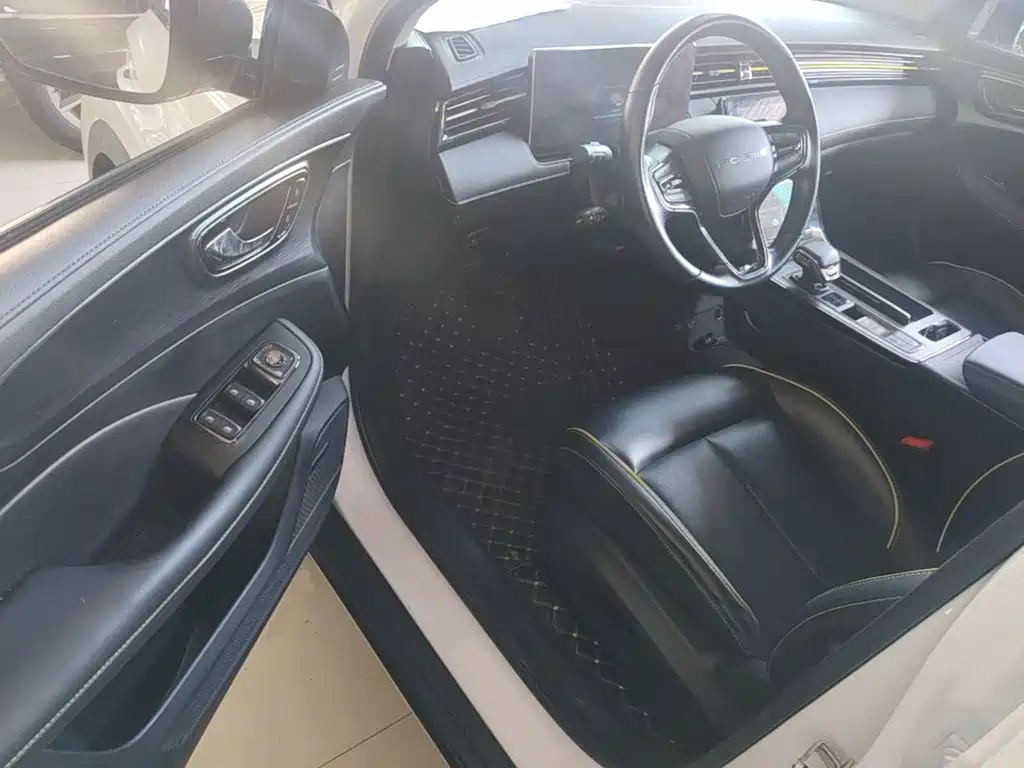 Roewe RX5 — миниатюра 16
