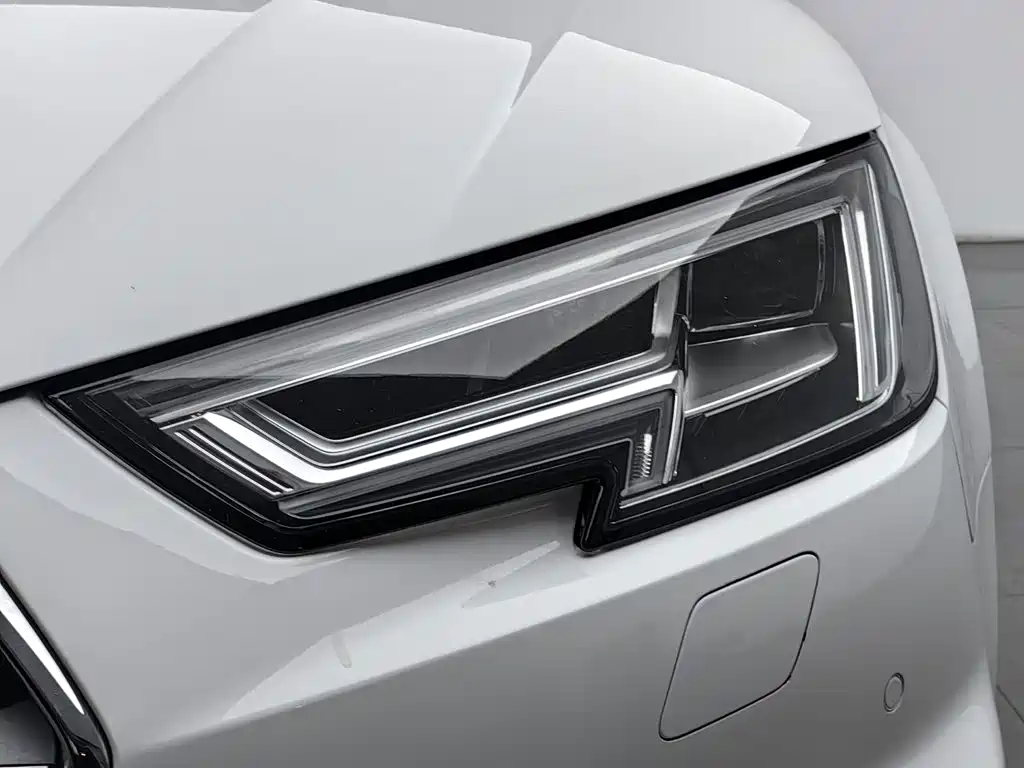 Audi A4L — миниатюра 7