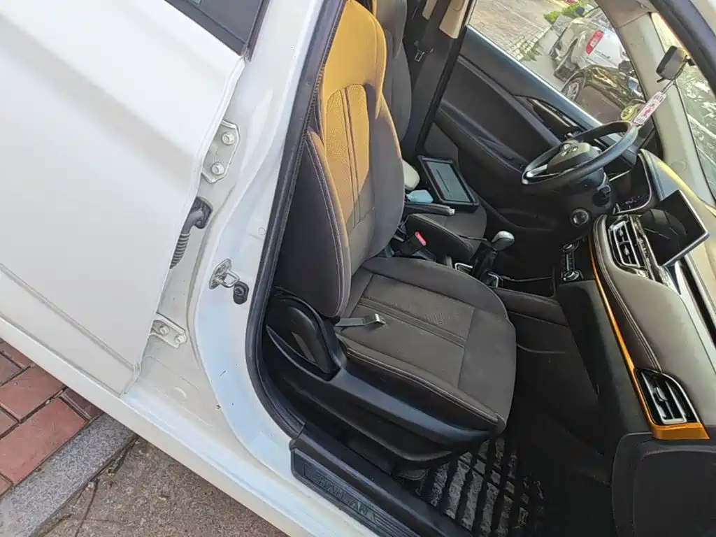 Changan Eado DT — миниатюра 25