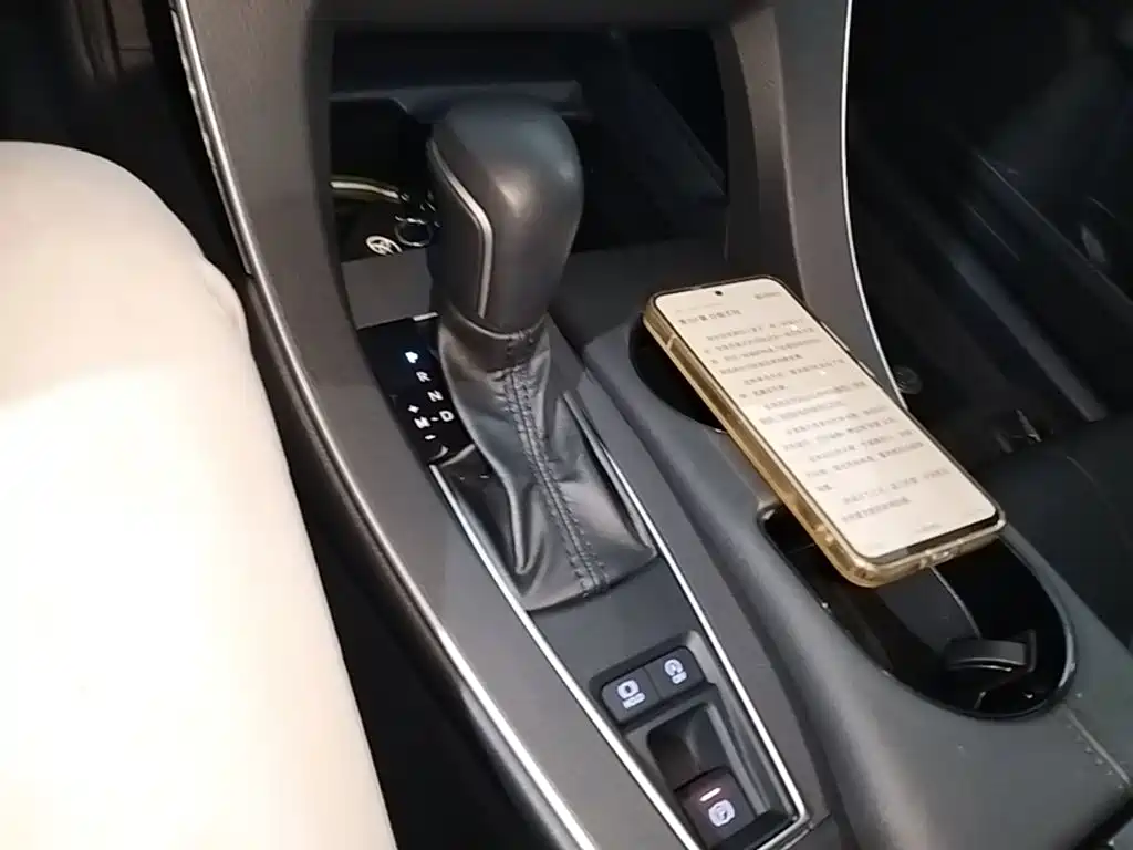Toyota Avalon — миниатюра 14
