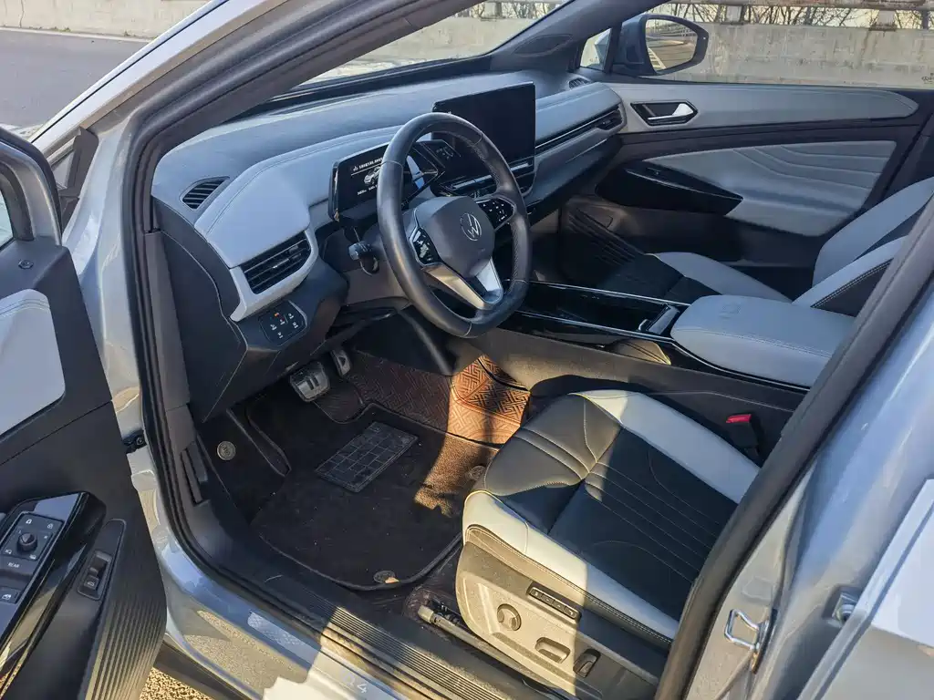 VOLKSWAGEN ID.4 X