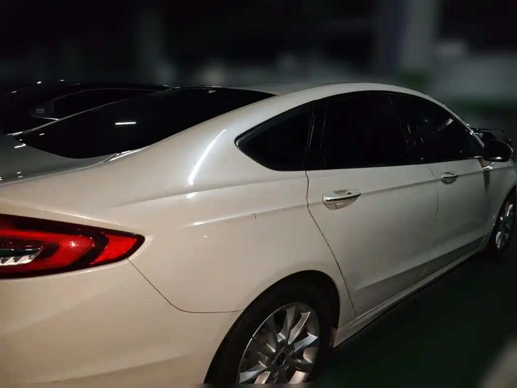 Ford Mondeo — миниатюра 4