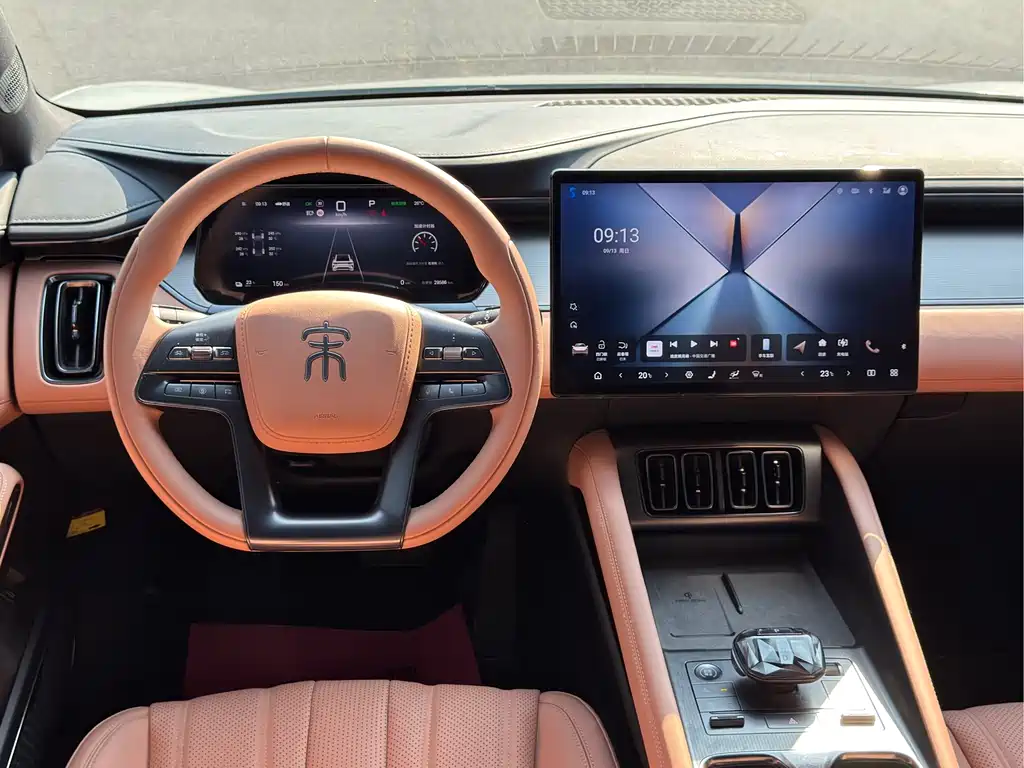 BYD L EV — миниатюра 4