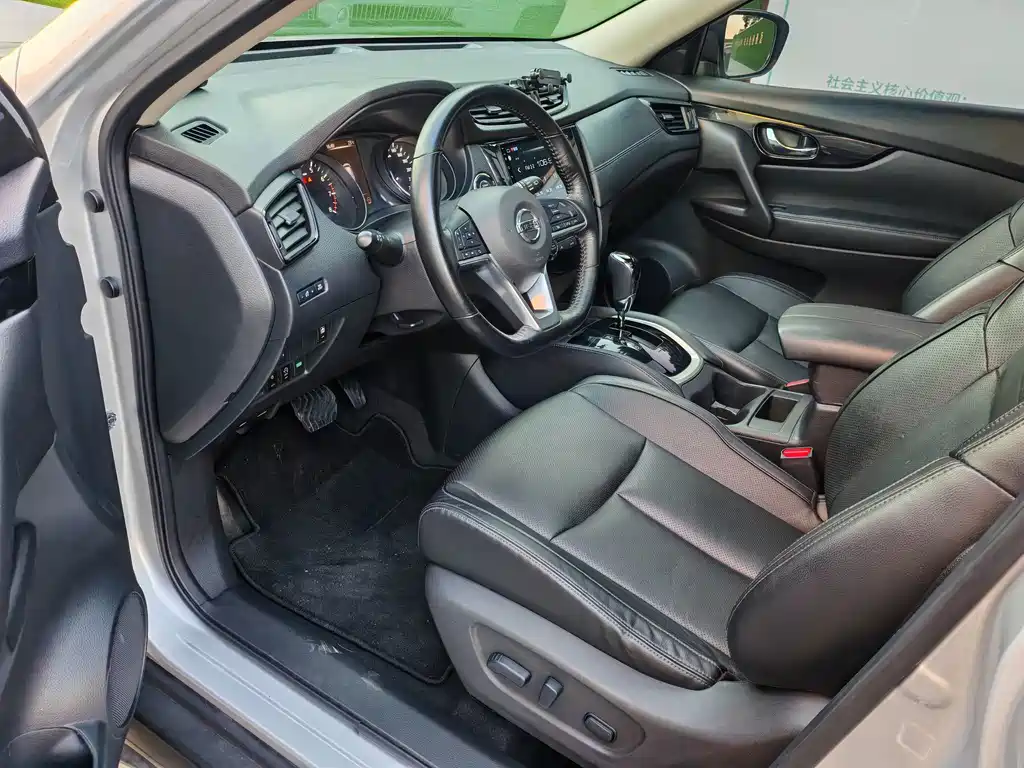 Nissan X-Trail — миниатюра 7