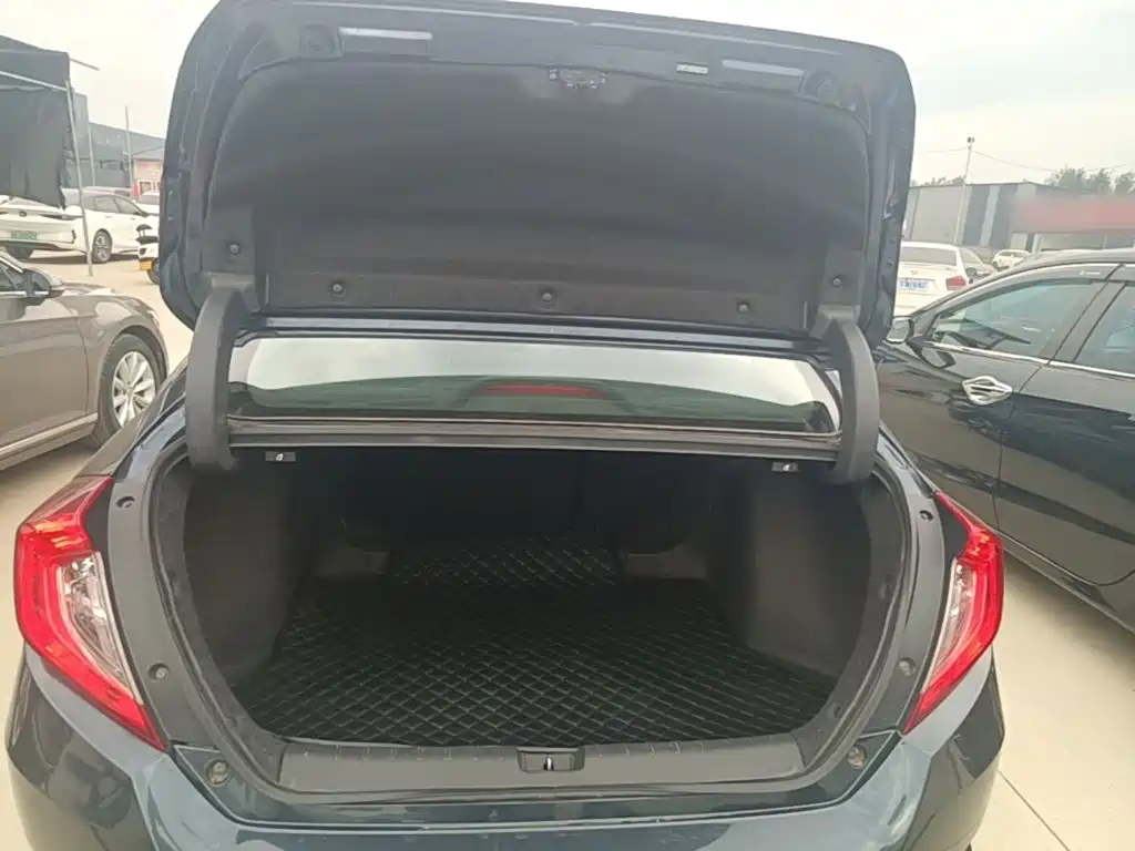 Honda Civic — миниатюра 19