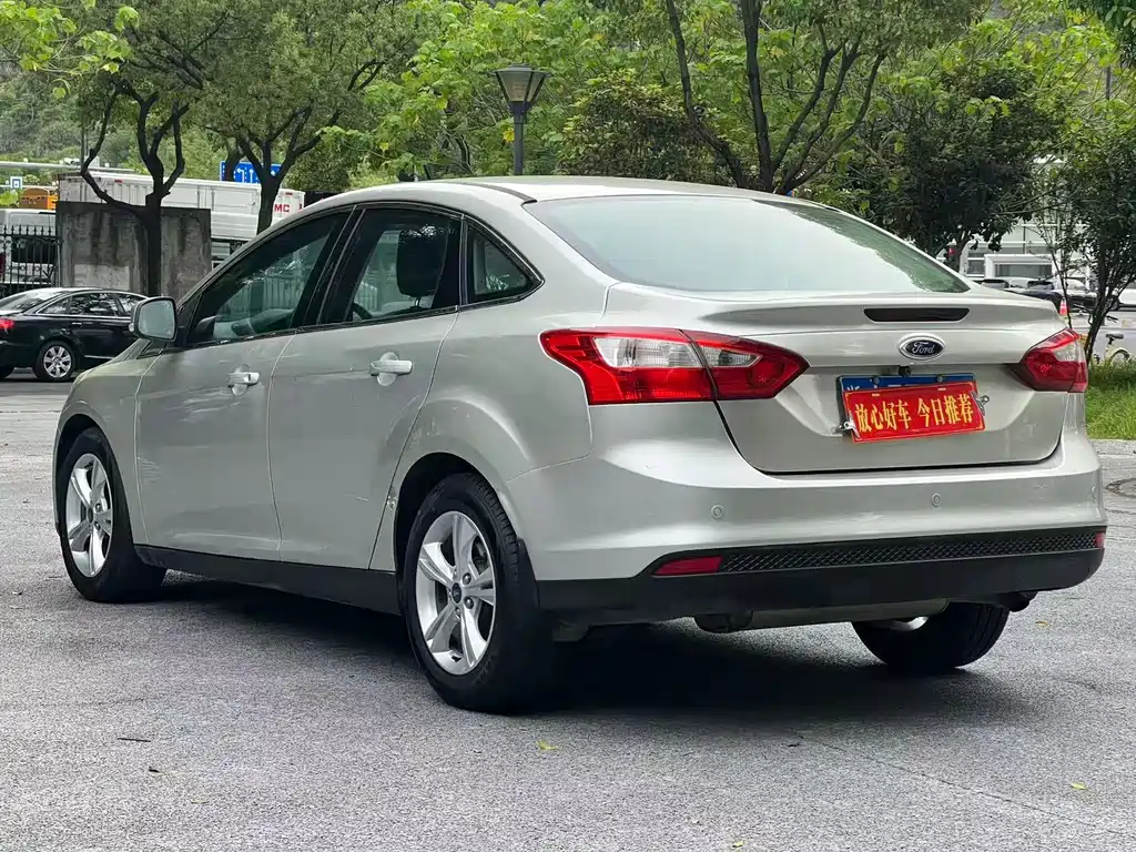 Ford Focus — миниатюра 5