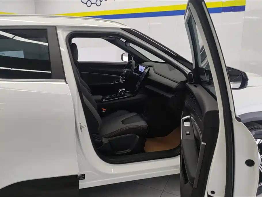 GEELY AUTOMOBILE BOYUE